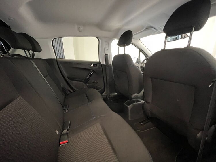 Peugeot 208 STYLE foto 37