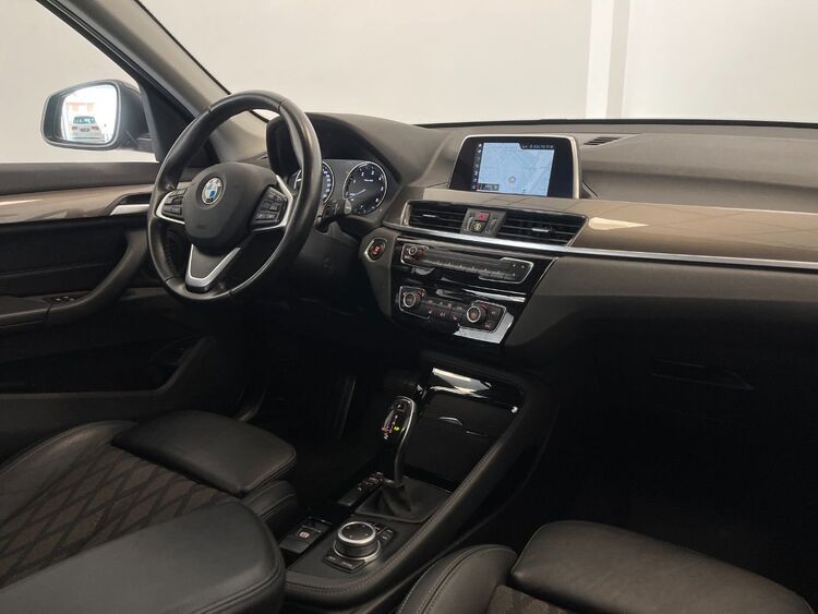 BMW X1 X LINE foto 12