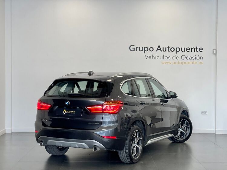 BMW X1 X LINE foto 4