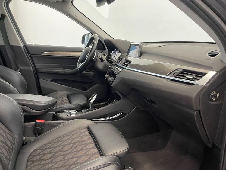 BMW X1 X LINE foto 32