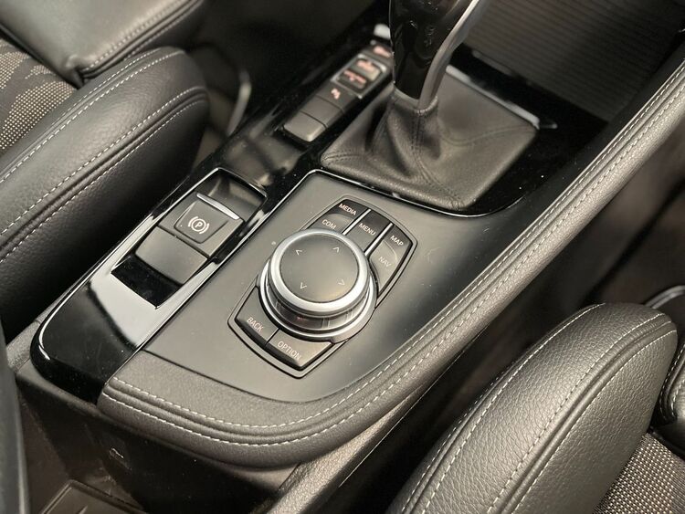 BMW X1 X LINE foto 40