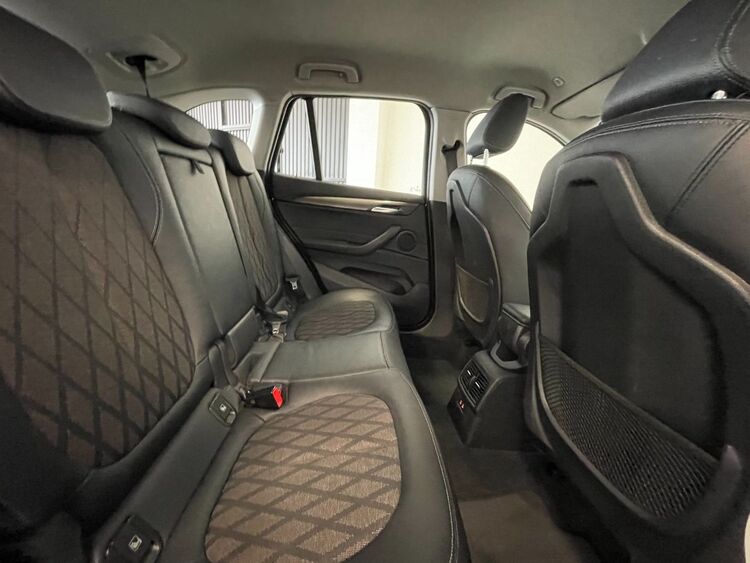 BMW X1 X LINE foto 43