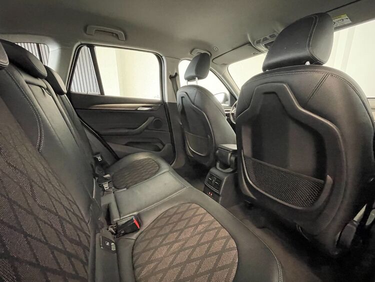 BMW X1 X LINE foto 44