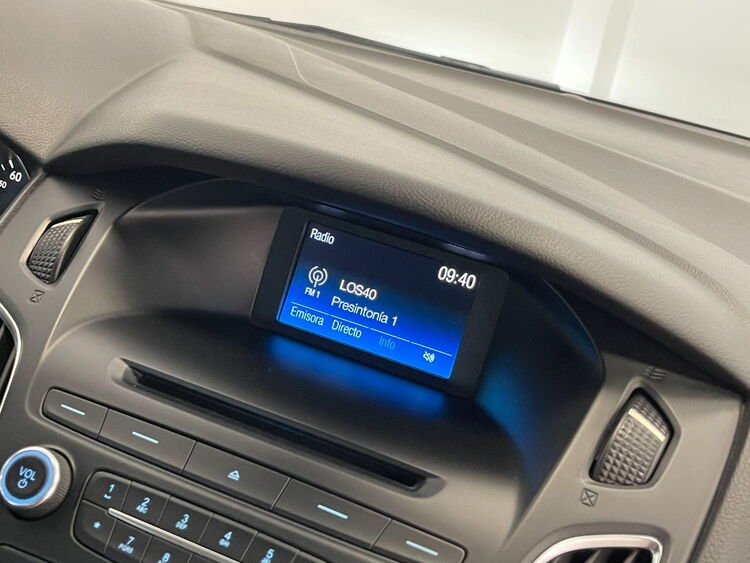 Ford Focus TREND + foto 36