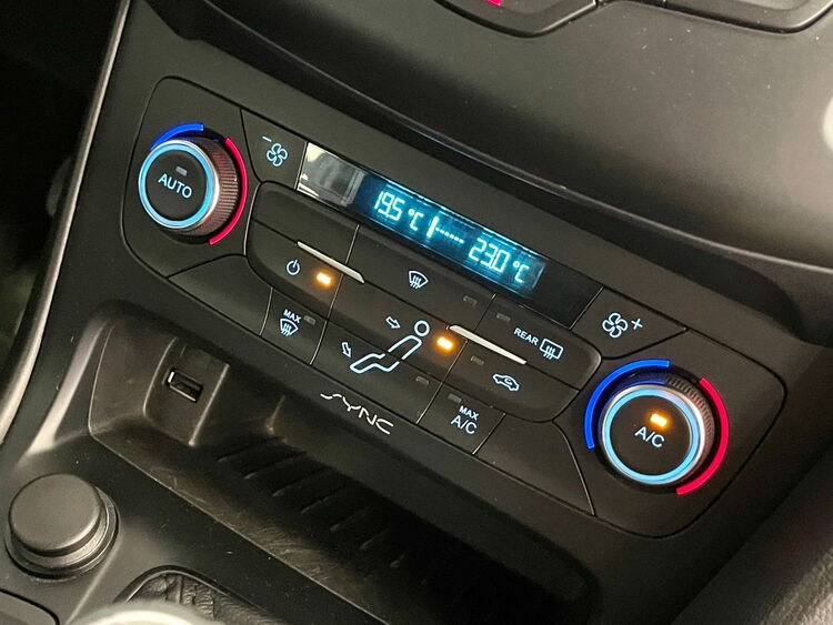 Ford Focus TREND + foto 38