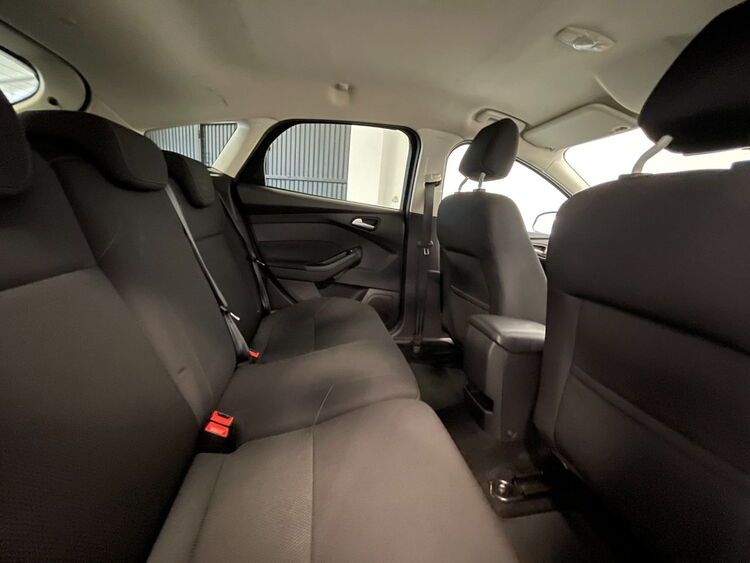 Ford Focus TREND + foto 41
