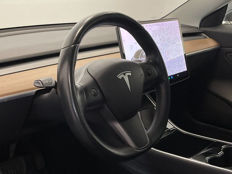 Tesla Model 3 GRAN AUTONOMÍA foto 21