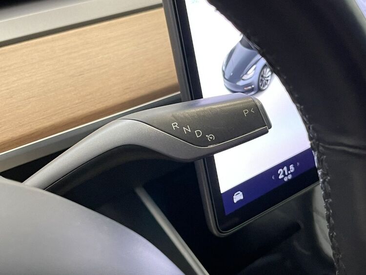 Tesla Model 3 GRAN AUTONOMÍA foto 22