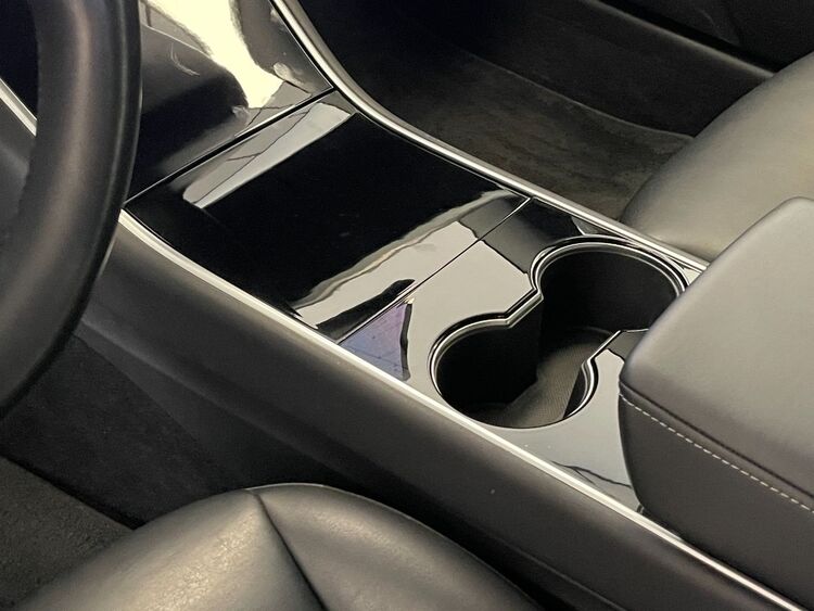 Tesla Model 3 GRAN AUTONOMÍA foto 26