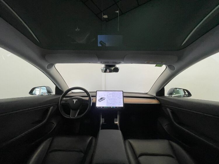 Tesla Model 3 GRAN AUTONOMÍA foto 27