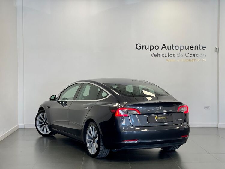Tesla Model 3 GRAN AUTONOMÍA foto 5