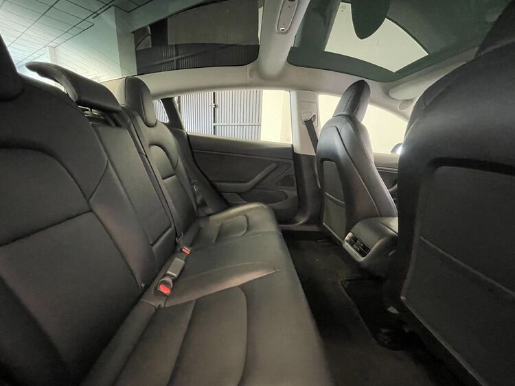 Tesla Model 3 GRAN AUTONOMÍA foto 38