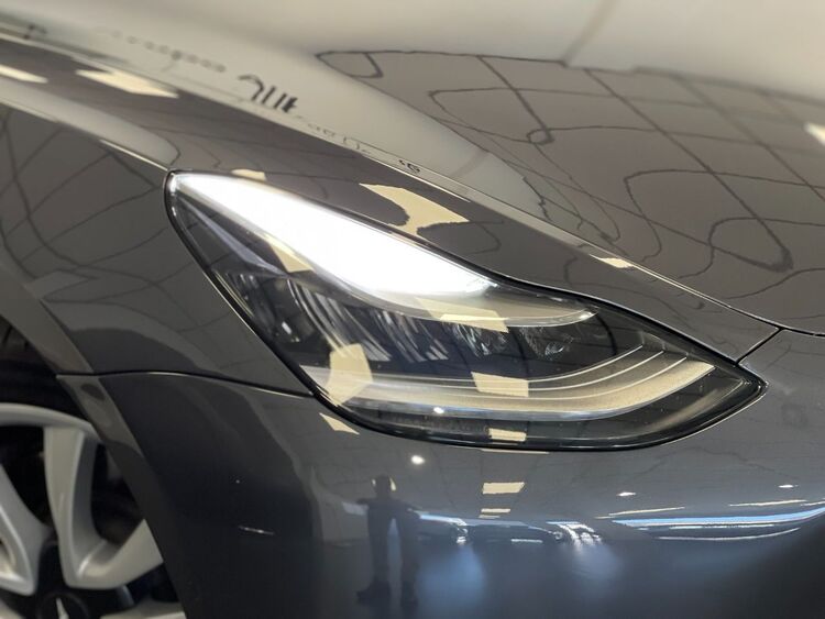 Tesla Model 3 GRAN AUTONOMÍA foto 40