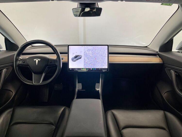 Tesla Model 3 GRAN AUTONOMÍA foto 10