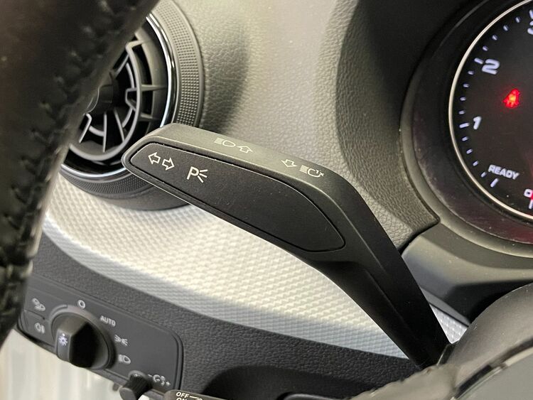 Audi Q2 DESIGN EDITION foto 25