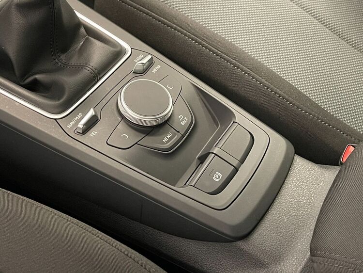 Audi Q2 DESIGN EDITION foto 31