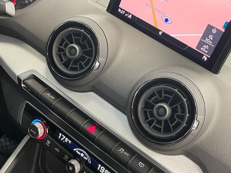 Audi Q2 DESIGN EDITION foto 38