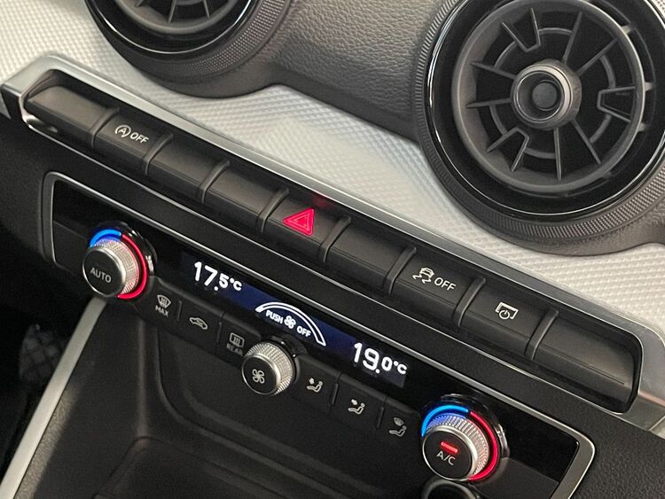 Audi Q2 DESIGN EDITION foto 39