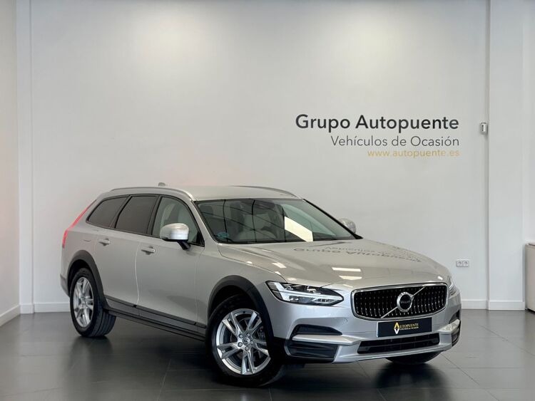 Volvo V90 Cross Country 4WD AUTO foto 2