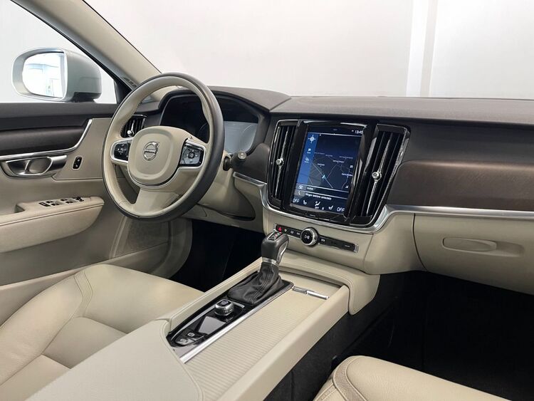 Volvo V90 Cross Country 4WD AUTO foto 12