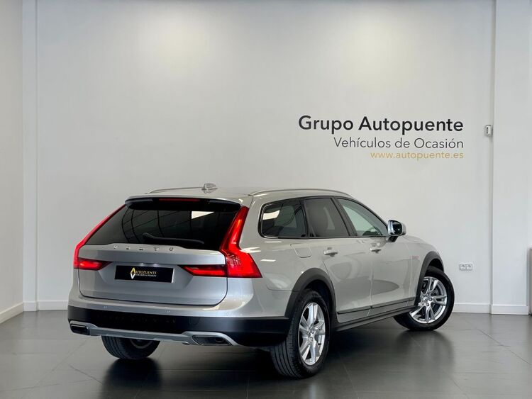 Volvo V90 Cross Country 4WD AUTO foto 4