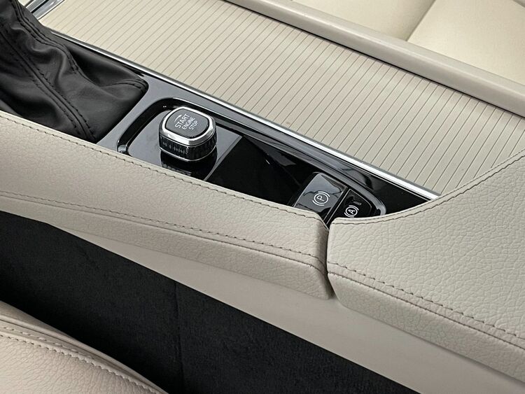 Volvo V90 Cross Country 4WD AUTO foto 26