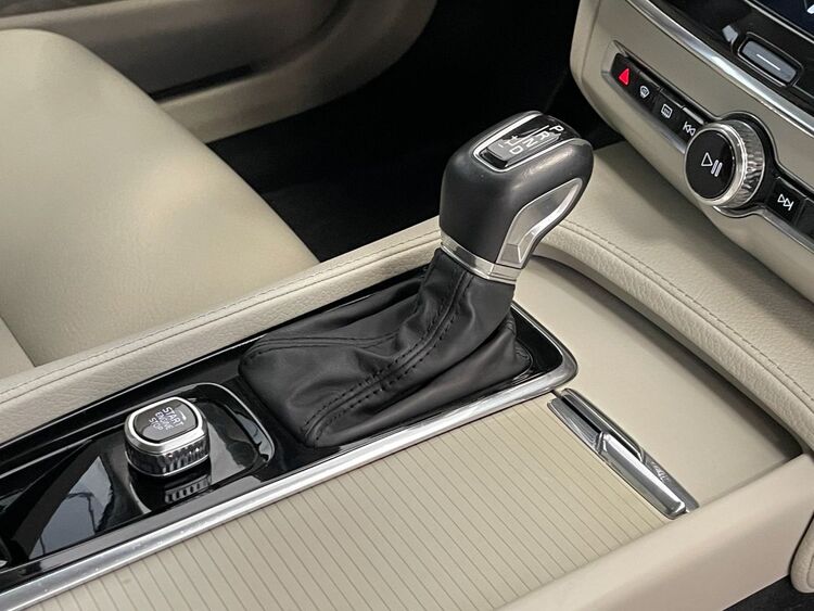 Volvo V90 Cross Country 4WD AUTO foto 40