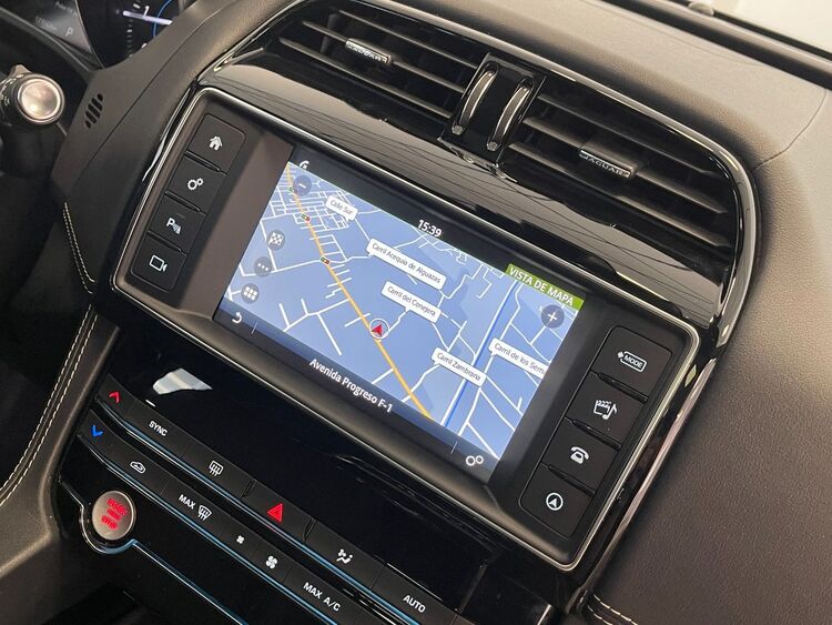 Jaguar F-Pace R SPORT foto 40