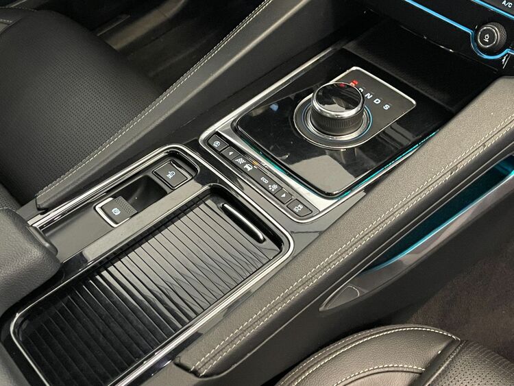 Jaguar F-Pace R SPORT foto 46