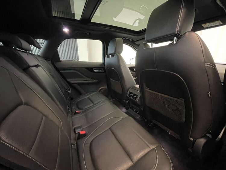 Jaguar F-Pace R SPORT foto 48